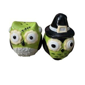 Salt and Pepper‎ Shakers Green Black Owl Pilgrim Thanksgiving Decor